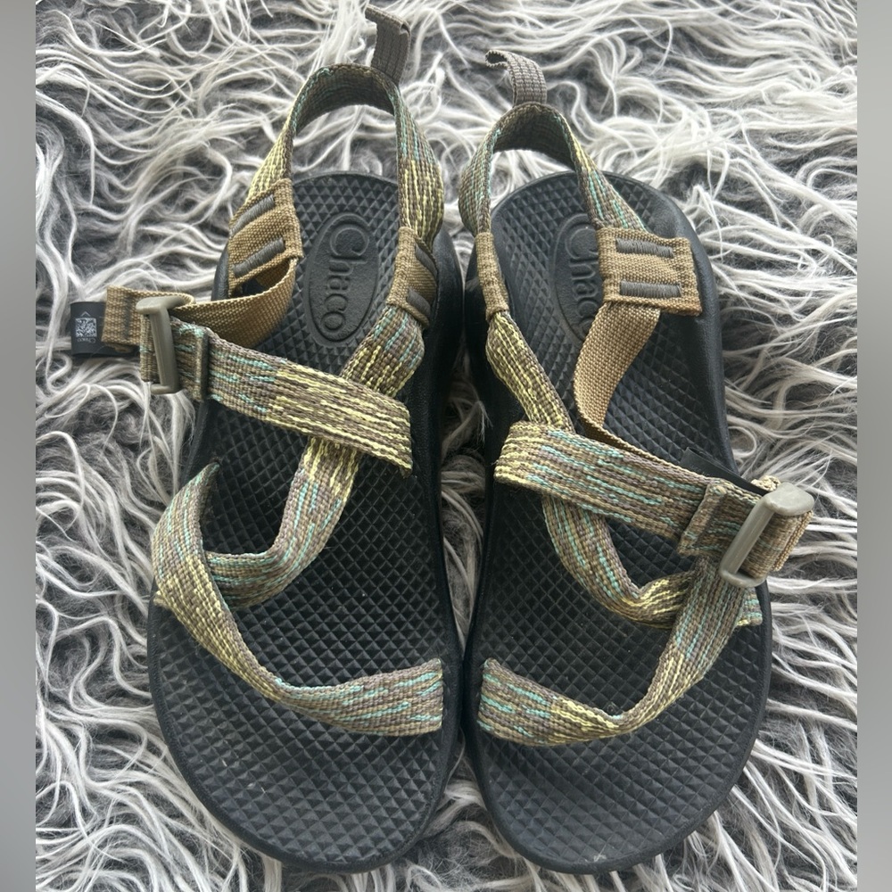 Chaco Green And Brown Youth  Strappy Water Hiking Sandals Sz 2.